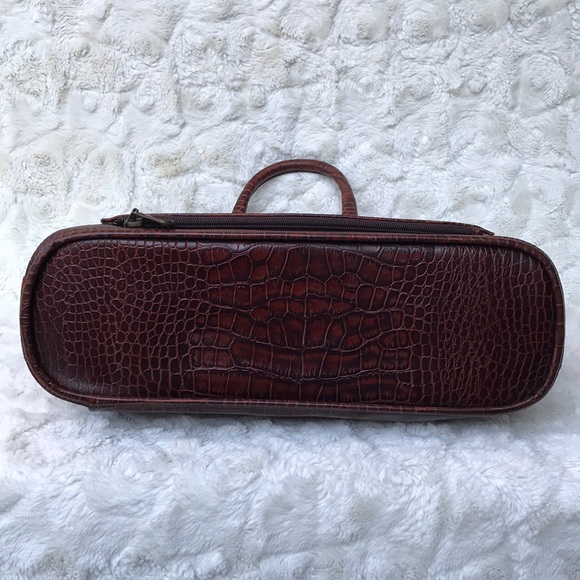 New French 1946 Briefcase with Laptop Sleeve. - Picture 6 of 8